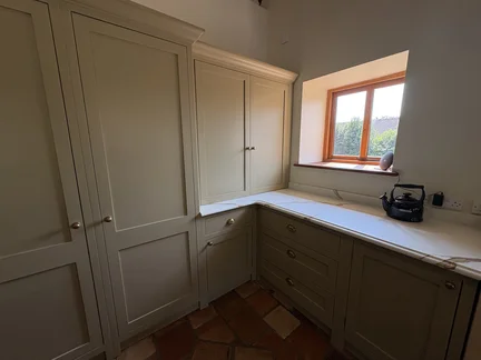 Hand Painted Kitchen Chelmarsh, Worcestershire Hand Painted Kitchen Chelmarsh, Worcestershire