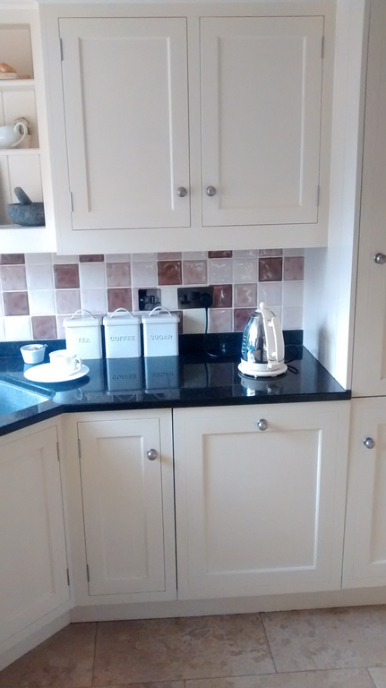 Hand Painted Kitchen Redditch, Worcestershire Hand Painted Kitchen Redditch, Worcestershire