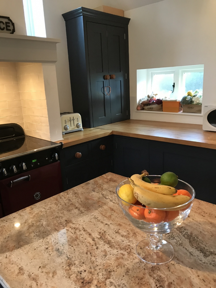 Hand Painted Kitchen Clifton-upon-Teme, Worcestershire Hand Painted Kitchen Clifton-upon-Teme, Worcestershire
