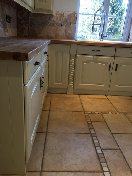 Hand Painted Kitchen Bournheath, Worcestershire Hand Painted Kitchen Bournheath, Worcestershire