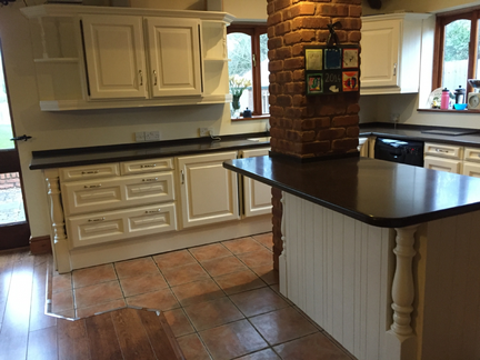 Hand Painted Kitchen Himbleton, Worcestershire Hand Painted Kitchen Himbleton, Worcestershire