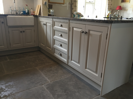 Hand Painted Kitchen Little Comberton, Worcestershire Hand Painted Kitchen Little Comberton, Worcestershire