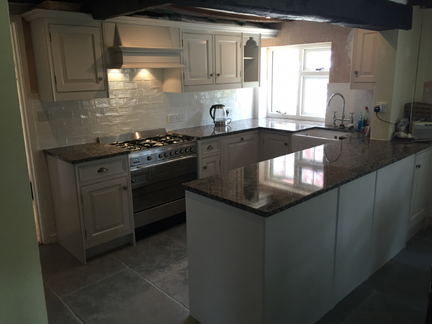 Hand Painted Kitchen Little Comberton, Worcestershire Hand Painted Kitchen Little Comberton, Worcestershire