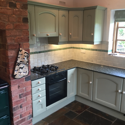 Hand Painted Kitchen Ockeridge, Worcestershire Hand Painted Kitchen Ockeridge, Worcestershire