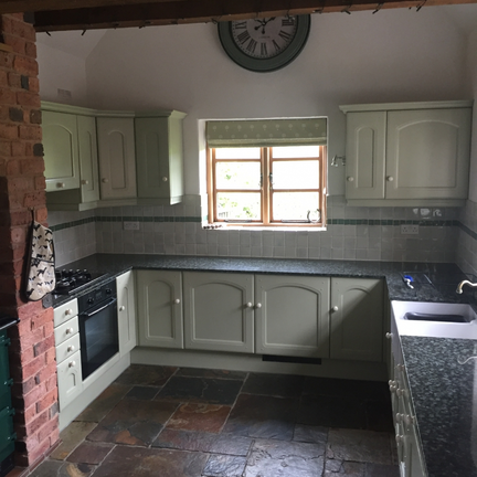 Hand Painted Kitchen Ockeridge, Worcestershire Hand Painted Kitchen Ockeridge, Worcestershire