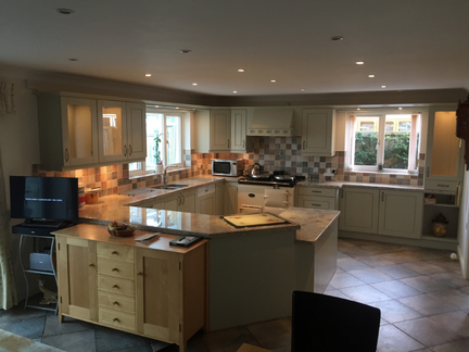 Hand Painted Kitchen Lower Broadheath - Worcestershire Hand Painted Kitchen Lower Broadheath - Worcestershire