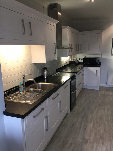 Hand Painted Kitchen Bournville - Birmingham Hand Painted Kitchen Bournville - Birmingham