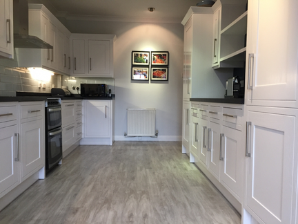 Hand Painted Kitchen Bournville - Birmingham Hand Painted Kitchen Bournville - Birmingham