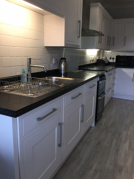 Hand Painted Kitchen Bournville - Birmingham Hand Painted Kitchen Bournville - Birmingham