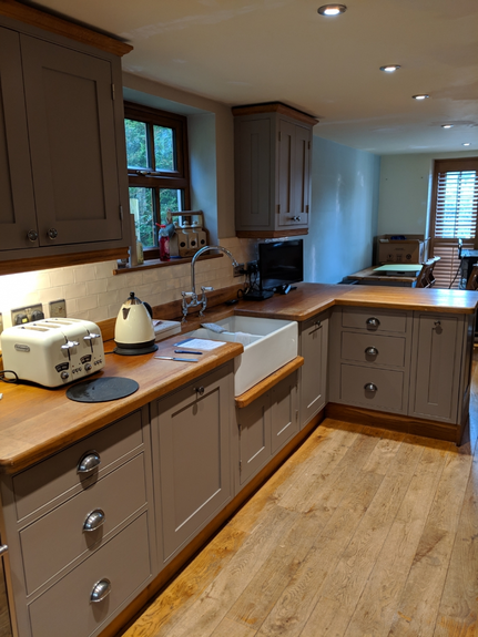 Hand Painted Kitchen Kingsthorne - Herefordshire Hand Painted Kitchen Kingsthorne - Herefordshire