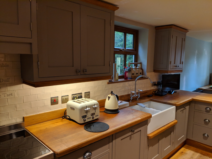Hand Painted Kitchen Kingsthorne - Herefordshire Hand Painted Kitchen Kingsthorne - Herefordshire