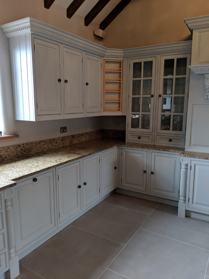 Hand Painted Kitchen Bournheath - Worcestershire Hand Painted Kitchen Bournheath - Worcestershire