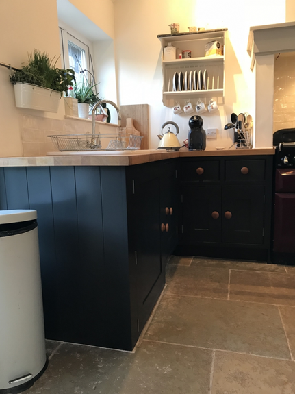 Hand Painted Kitchen Clifton-upon-Teme, Worcestershire Hand Painted Kitchen Clifton-upon-Teme, Worcestershire