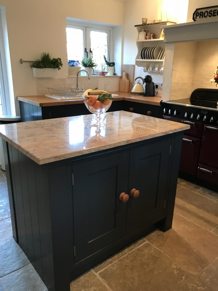Hand Painted Kitchen Clifton-upon-Teme, Worcestershire Hand Painted Kitchen Clifton-upon-Teme, Worcestershire